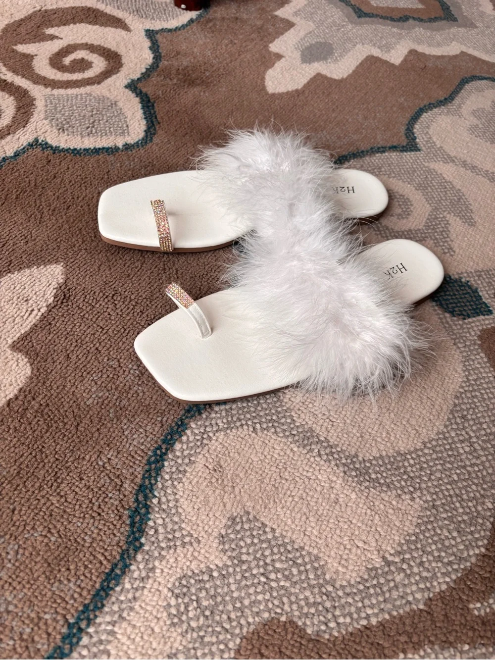 White Feather Toe-Ring Slide Slippers - Picture 2 of 3